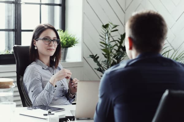 3-preguntas-clave-que-revelan-como-es-un-candidato-en-una-entrevista-laboral